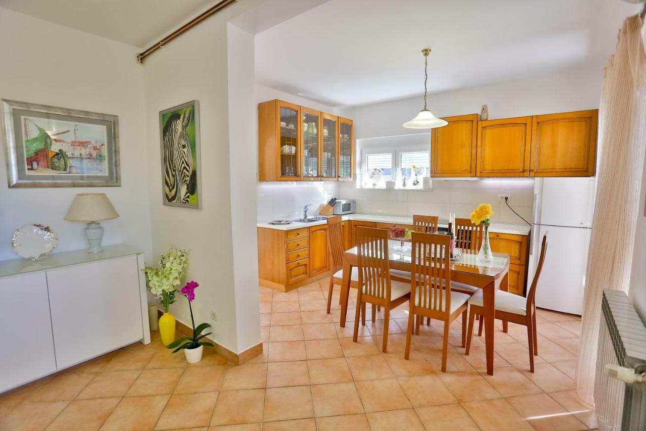Apartman Stipic 1 Baška Voda Екстериор снимка
